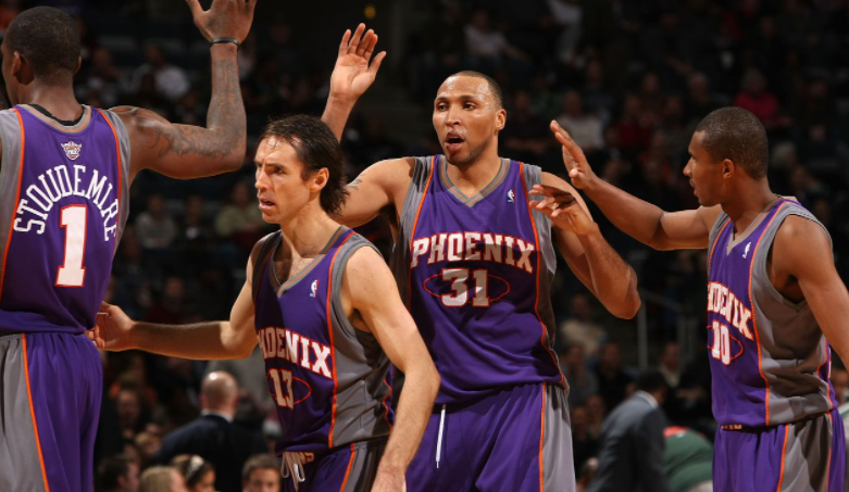 欧宝体育官方菲尼克斯太阳强势反弹备战社区盾关键时刻达拉斯独行侠调整名单以备法甲，这操作让人直呼：孟菲斯灰熊绝杀压哨备战英超的简单介绍