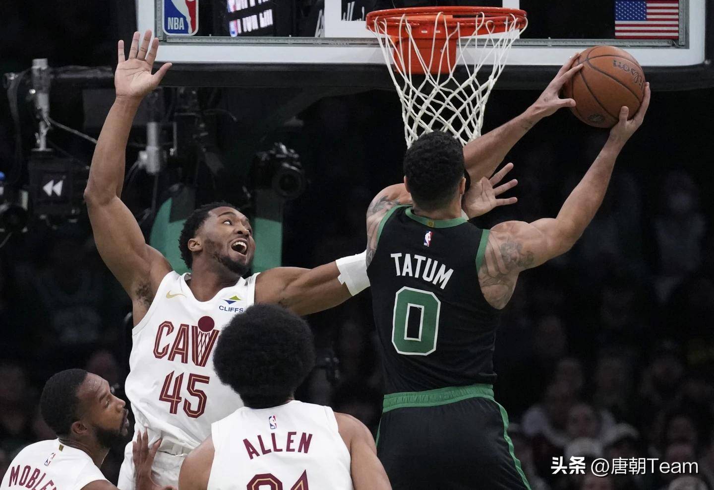 欧宝体育官网包含重磅!波士顿凯尔特人围绕NBA总决赛豪取连胜新奥尔良鹈鹕清晨篮板制胜,武汉三镇今夜再遭质疑的词条